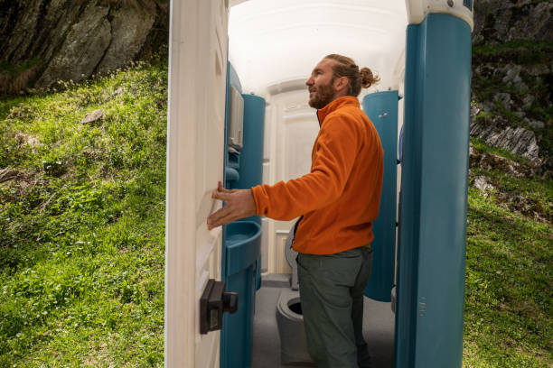 Best Portable restroom trailer rental  in Glenmoor, OH
